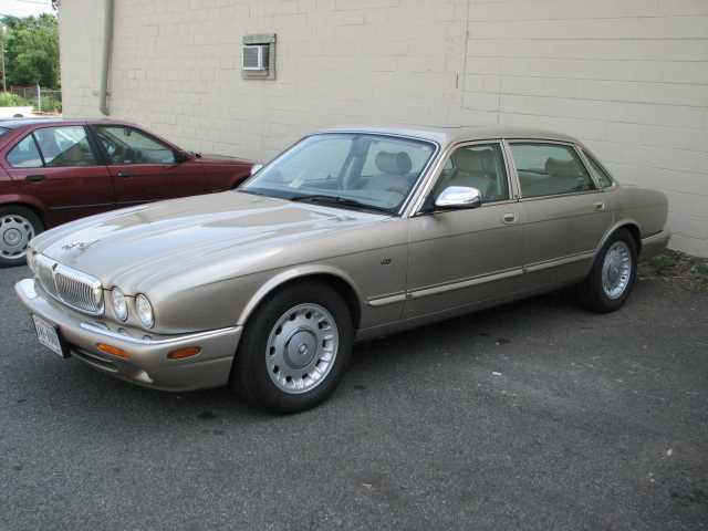 Jaguar Xj-series Image 2