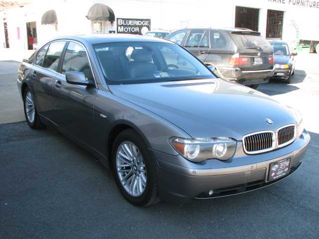 BMW 7 Series Image 4