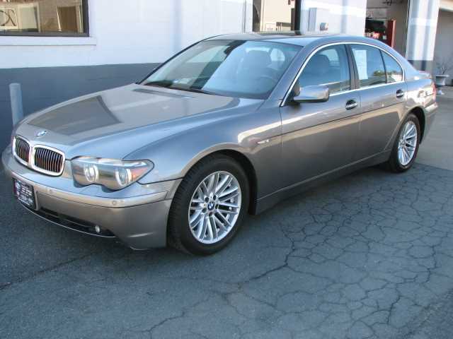 BMW 7 Series Image 6