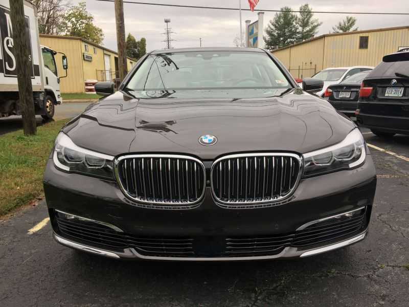 Bmw 7 Series Image 2